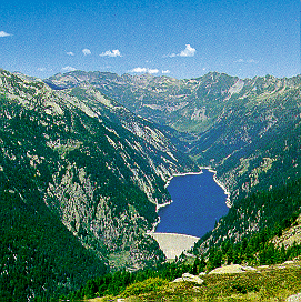 Stausee Sambuco / Storage lake of Sambuco: Wir sind daran, das Ladeproblem dieses Bildes zu beheben / Actually this picture fails to be loaded - we will fix this problem as soon as possible